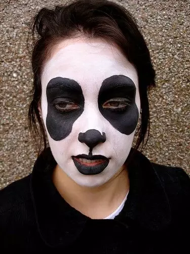 Maquillaje de Oso Panda: ¿Cómo Pintarse la Cara de Oso Panda? [Actualizado]
