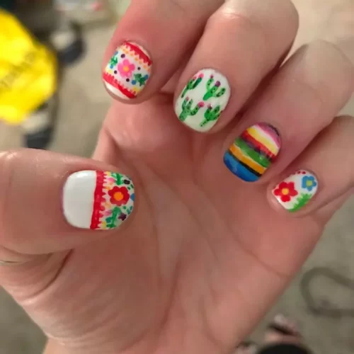 Uñas Mexicanas Elegantes y Sencillas