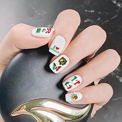 Uñas Mexicanas Elegantes y Sencillas